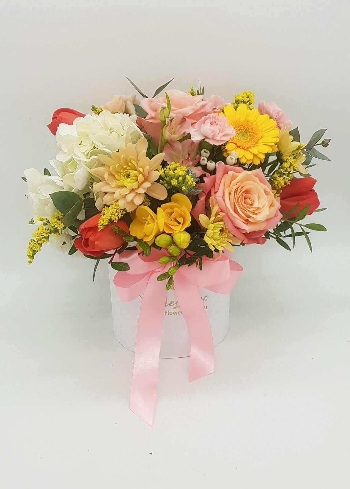 Buchet /aranajment de designer - decide tu bugetul - Desiree FlowerShop