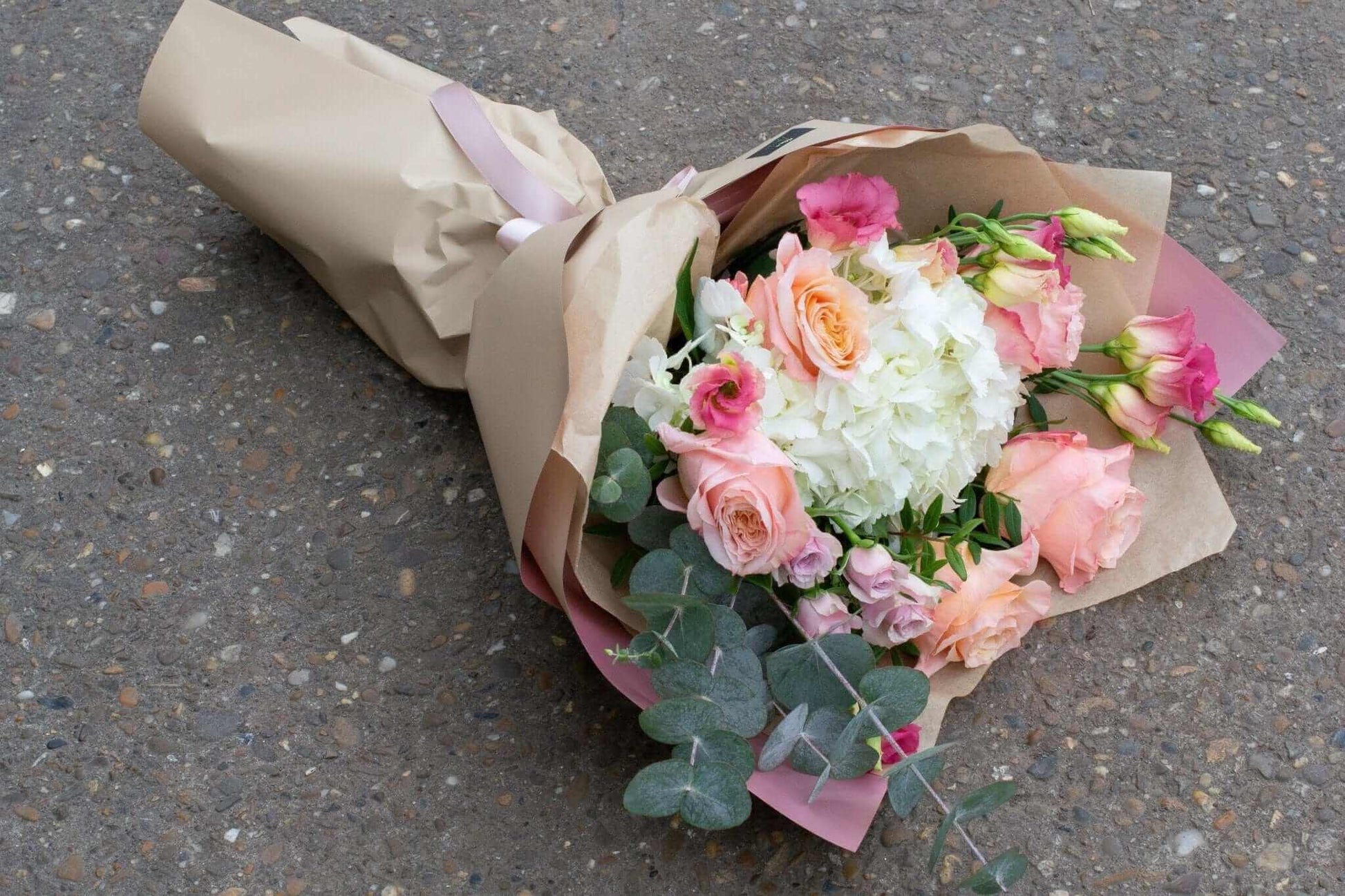 Buchet Desiree "Peach Pink" - Desiree FlowerShop